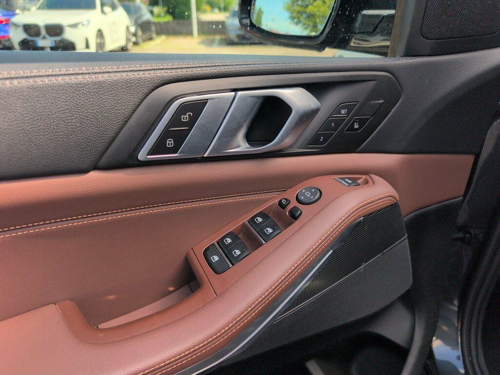BMW X5 M X5 M50i auto