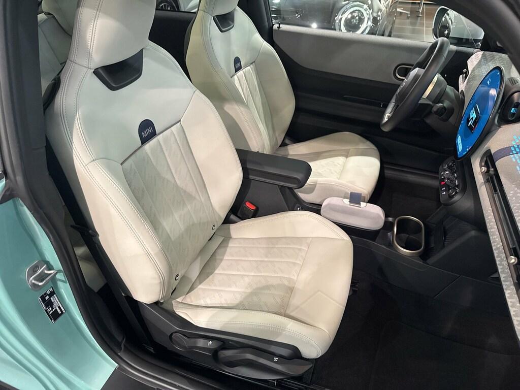 Mini Mini Cooper 3p 1.5 C Favoured auto