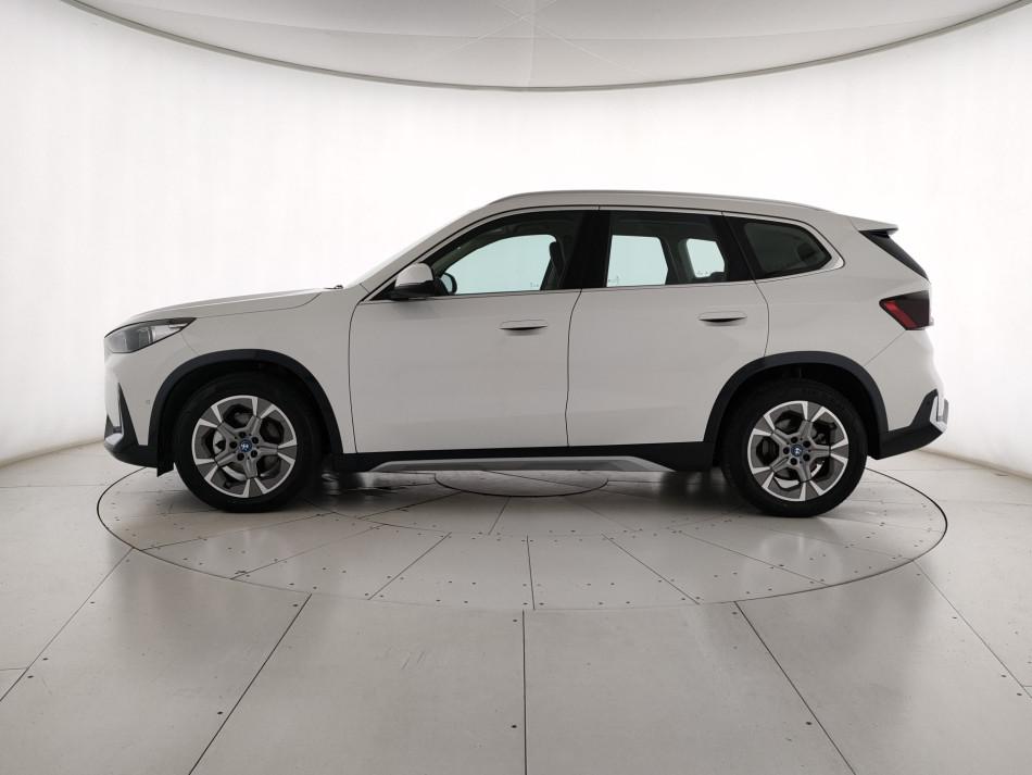 BMW iX1 edrive 20 X-Line