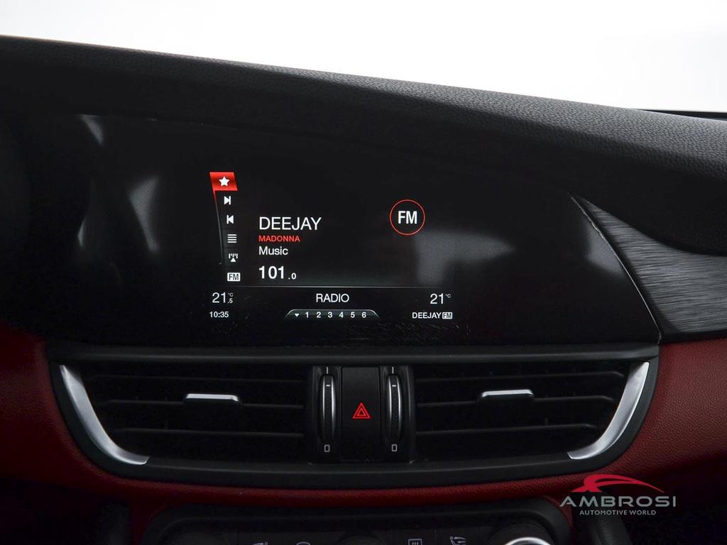 Alfa Romeo Giulia 2.2 t Business Sport Launch Edition 180cv auto