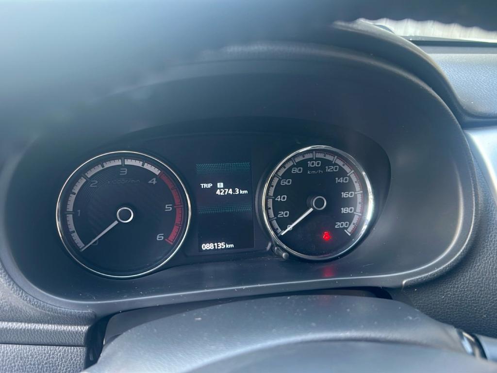 Mitsubishi L200 d.cab 2.3d Invite Connect 4wd 150cv