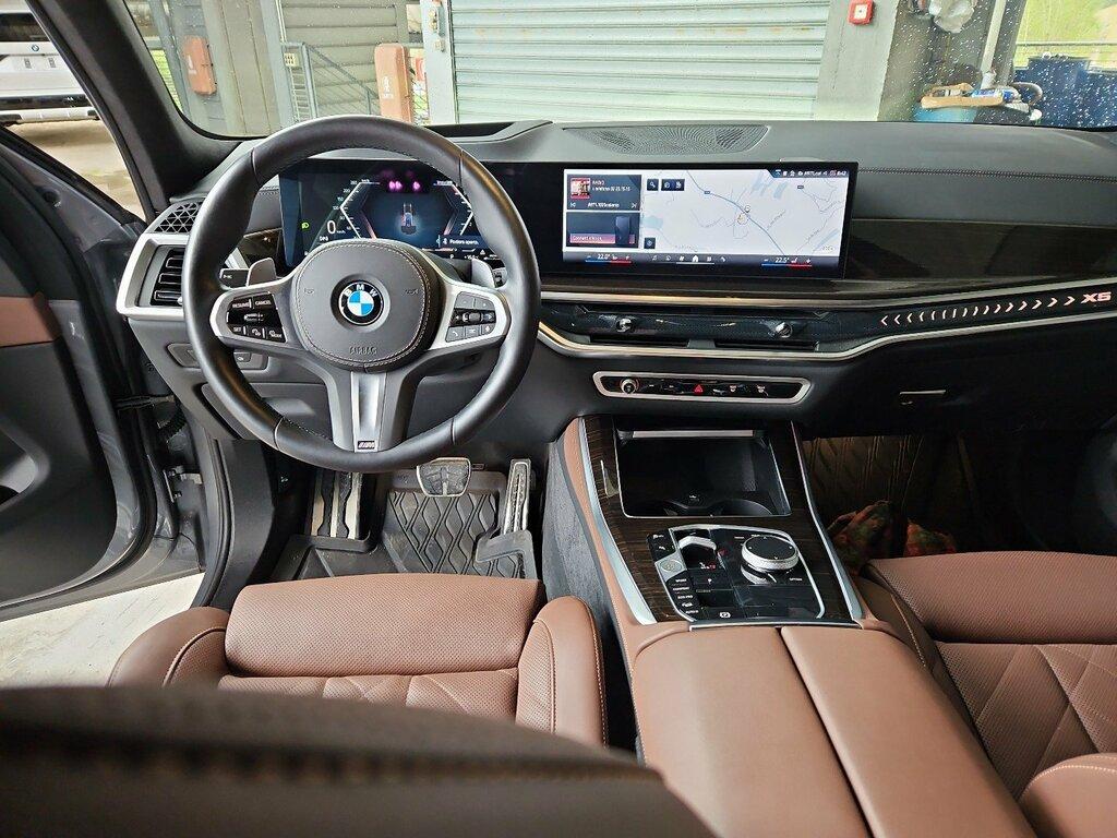 BMW X5 xdrive40d mhev 48V Msport auto