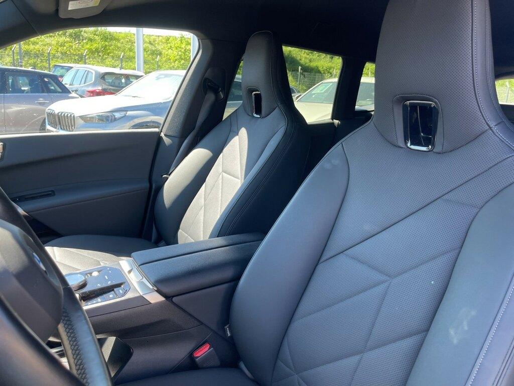 BMW iX xdrive40 pacchetto sportivo