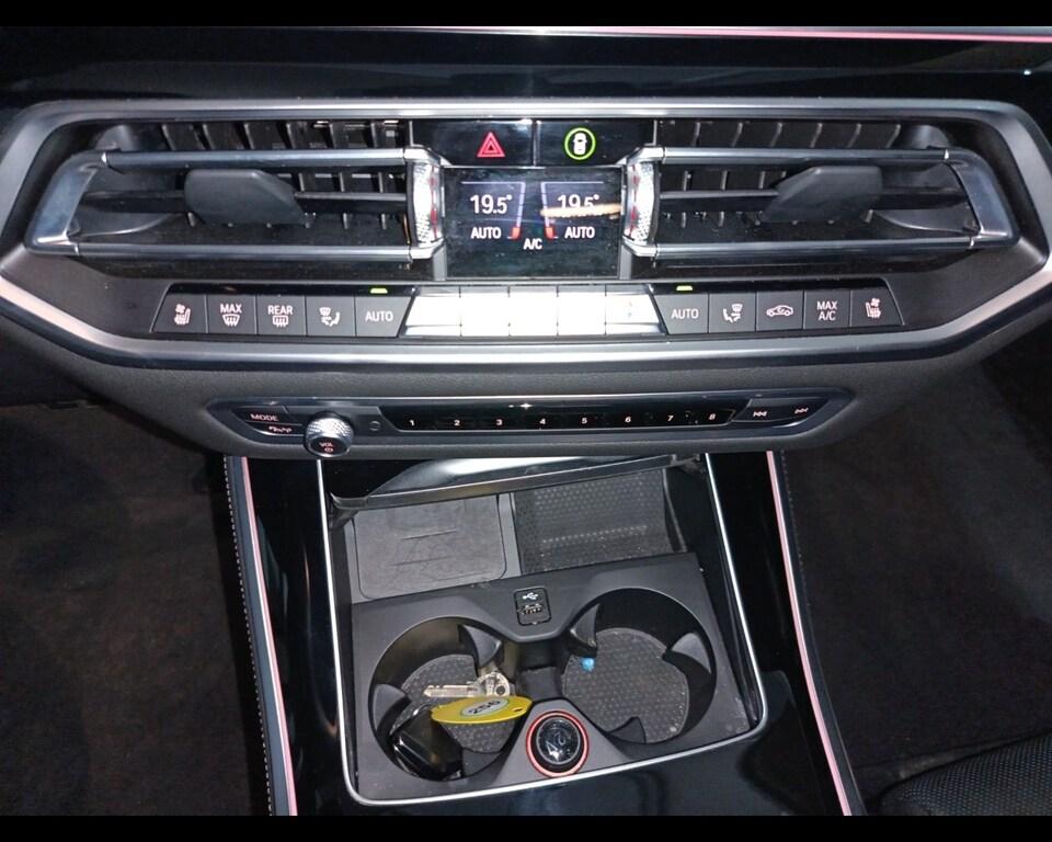 BMW X5 xdrive40d mhev 48V Msport auto