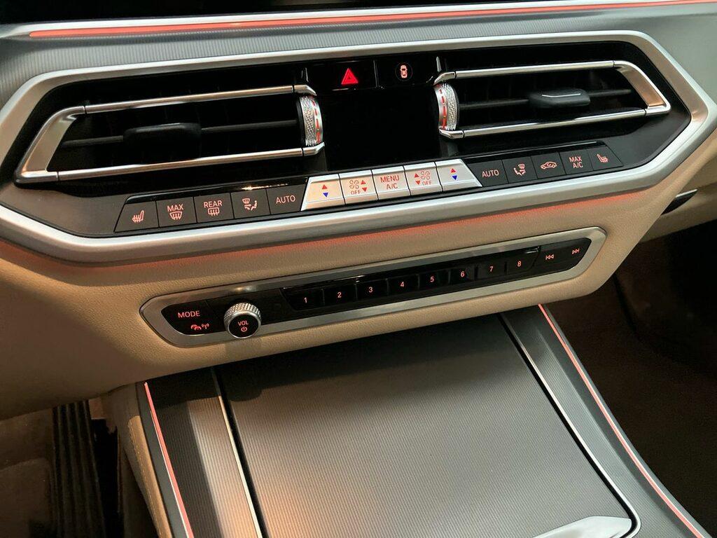 BMW X5 xdrive30d mhev 48V Business auto