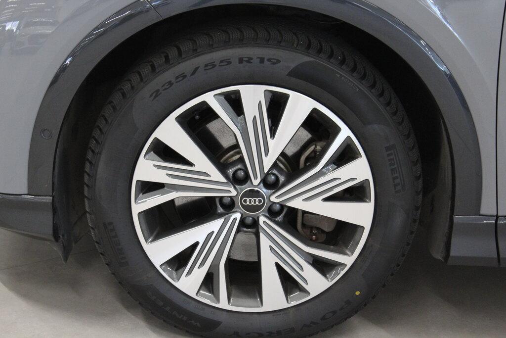 Audi Q4 e-tron 45 Business Advanced quattro