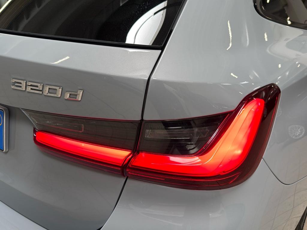 BMW Serie 3 320d Touring mhev 48V Msport xdrive auto