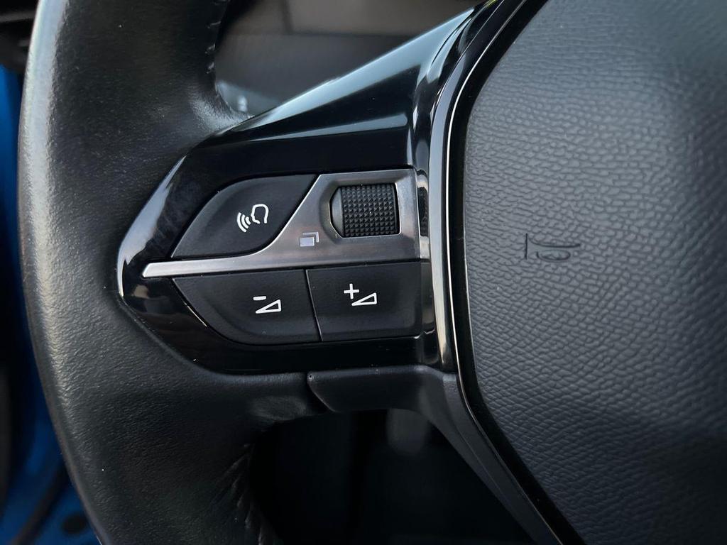 Peugeot 2008 1.5 bluehdi Allure Pack s&s 110cv