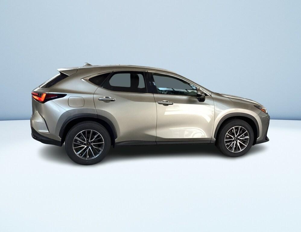 Lexus NX 2.5 plug-in Premium 4wd e-cvt