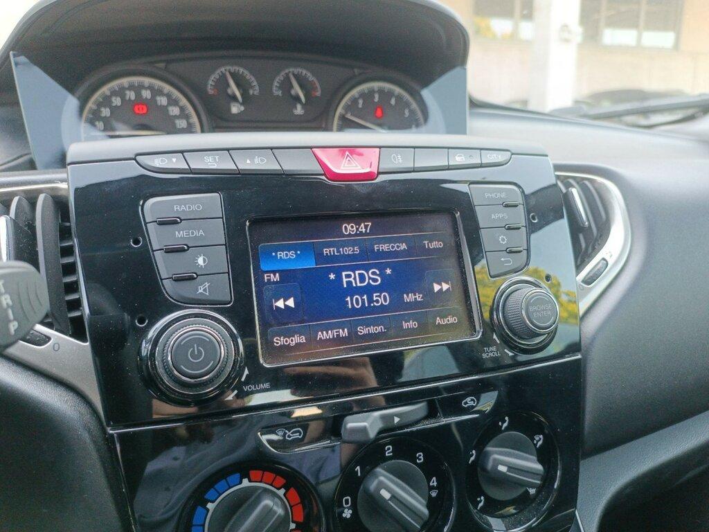 Lancia Ypsilon 1.2 Silver 69cv
