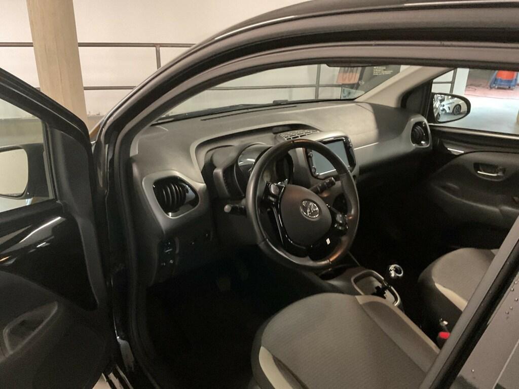 Toyota Aygo 5p 1.0 x-play m-mt 72cv