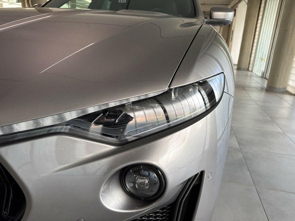 Maserati Levante 3.8 V8 Trofeo 580cv auto