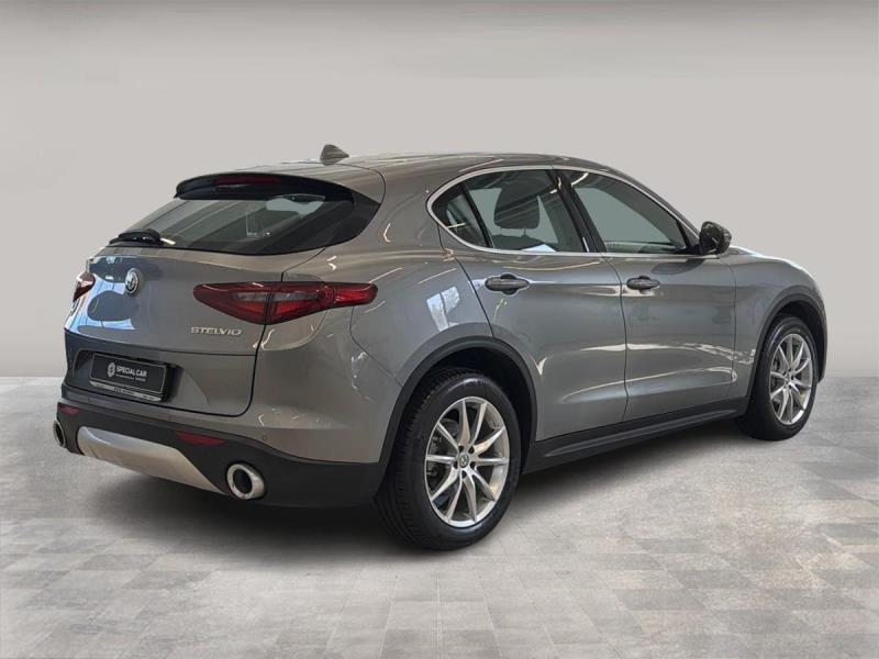 Alfa Romeo Stelvio 2.2 t Executive Q4 210cv auto my19