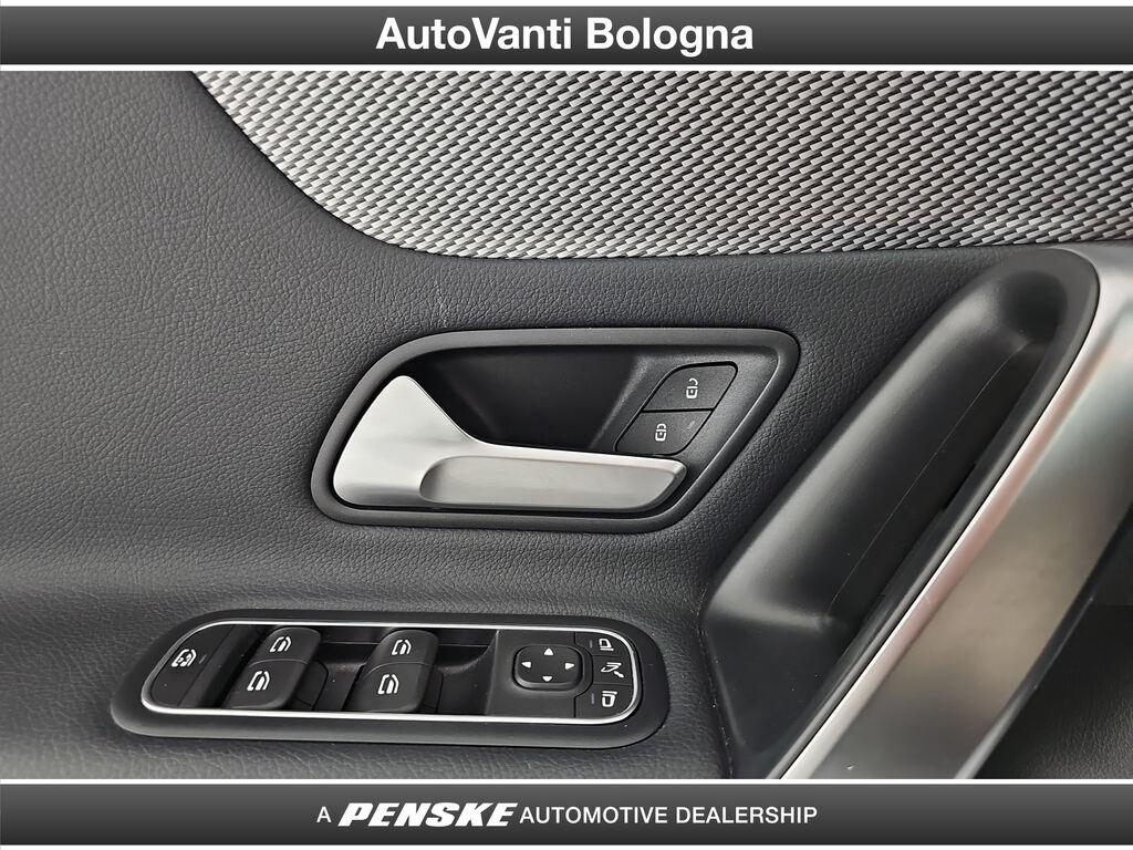 Mercedes CLA Shooting Brake 180 d Night edition auto