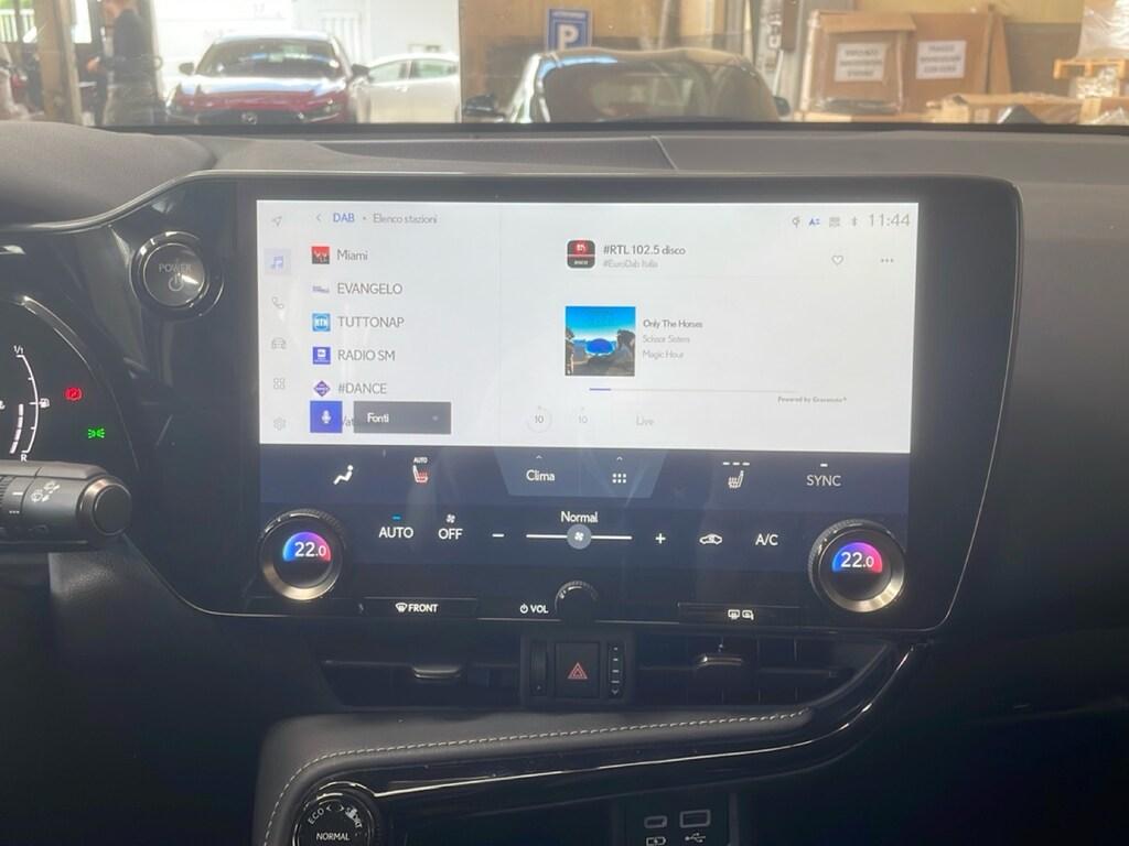 Lexus NX 2.5 hybrid Premium 4wd e-cvt