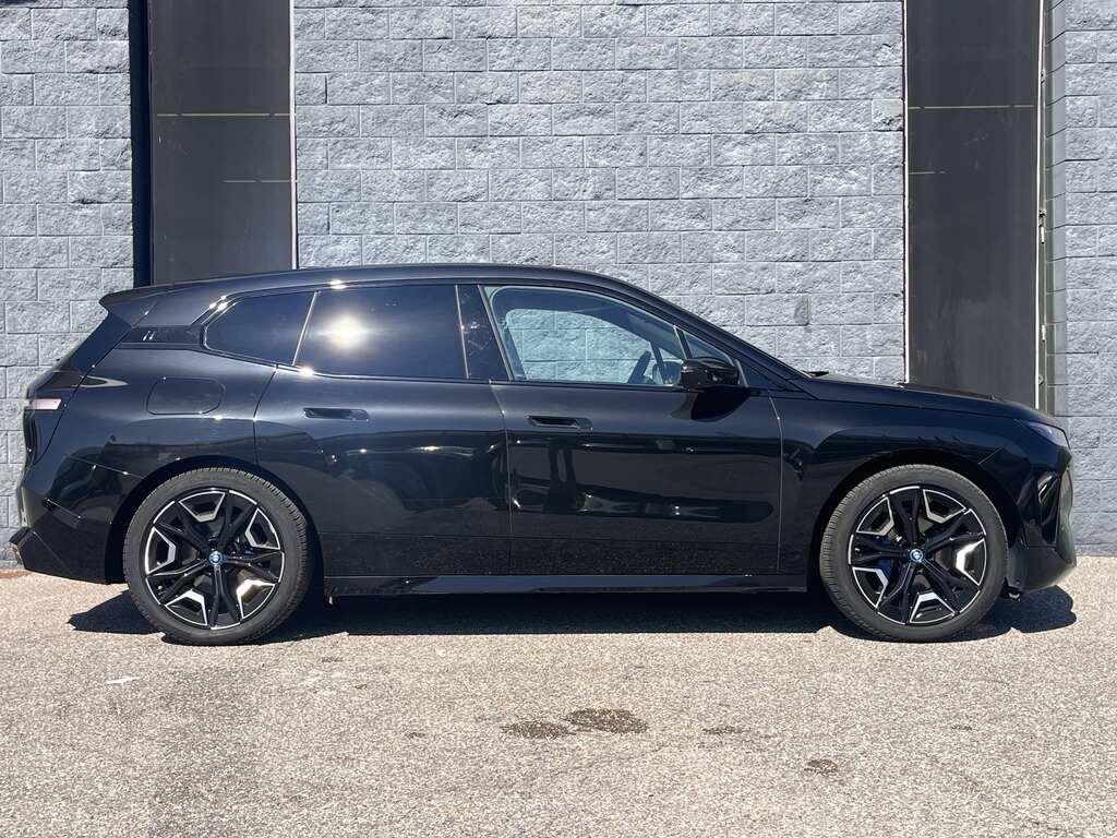 BMW iX xdrive40 pacchetto sportivo