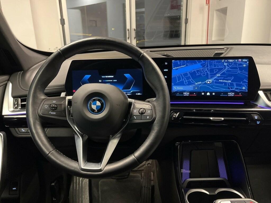 BMW iX1 edrive 20 X-Line