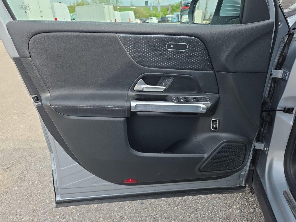 Mercedes GLB 180 d Progressive Advanced auto