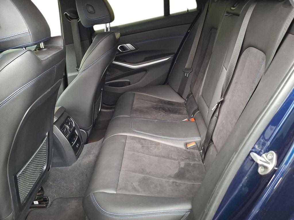 BMW Serie 3 320d Touring mhev 48V xdrive auto