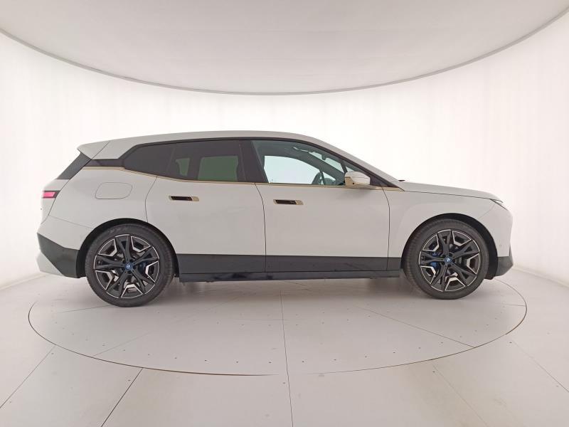BMW iX xdrive40