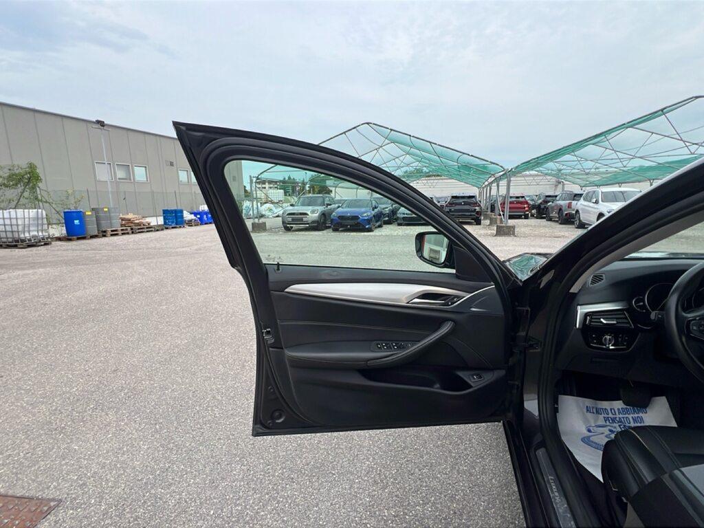 BMW Serie 5 520d Touring xdrive Luxury auto