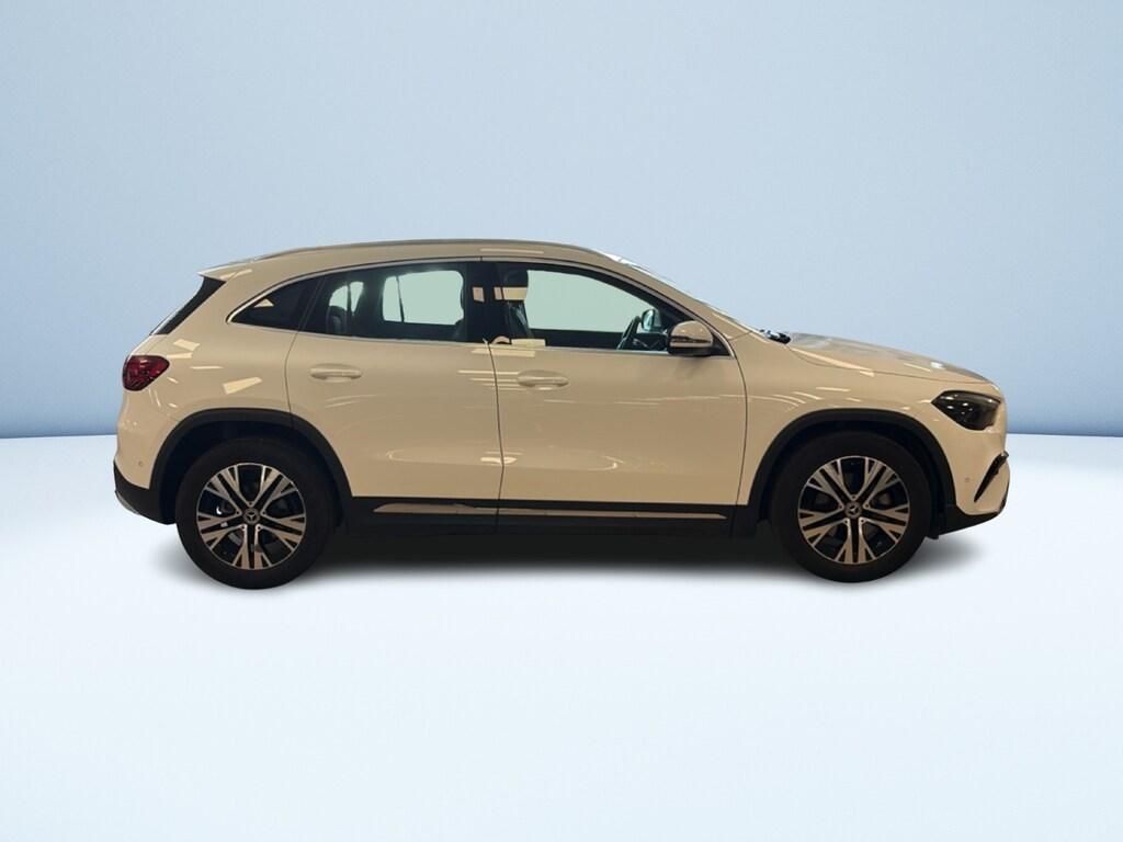 Mercedes GLA 180 d Progressive Advanced auto