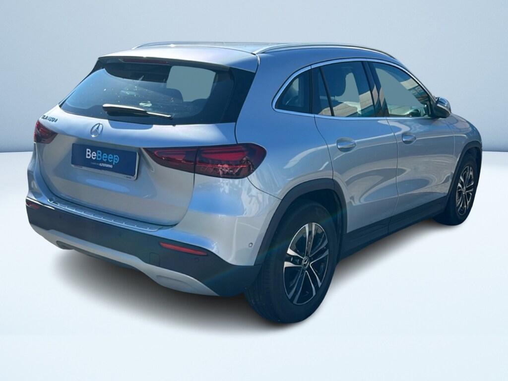 Mercedes GLA 180 d Advanced auto