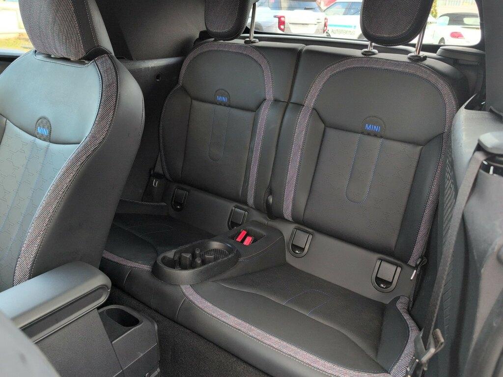 Mini Mini Cooper Cabrio 2.0 C Favoured auto