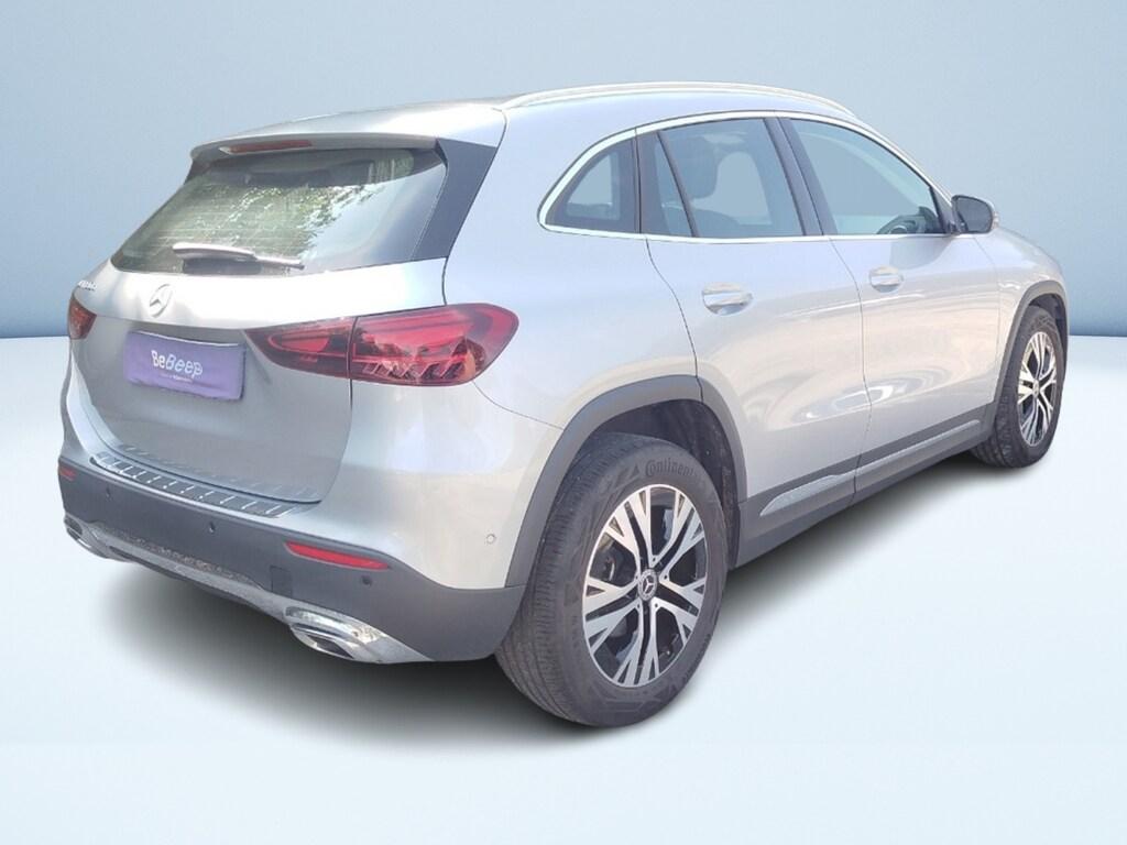Mercedes GLA 180 d Progressive Advanced auto