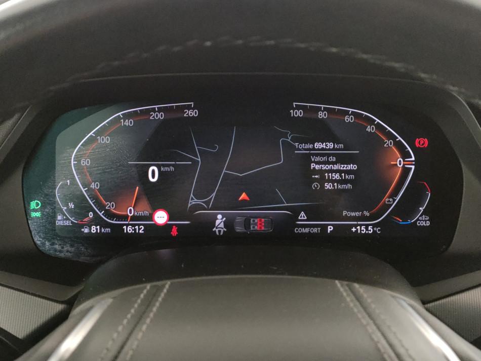 BMW X5 xdrive30d mhev 48V xLine auto