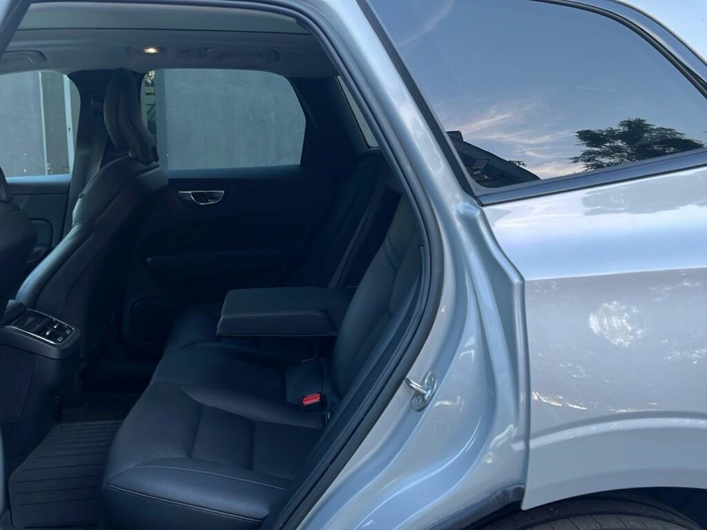 Volvo XC60 2.0 b5 Ultimate Dark awd auto