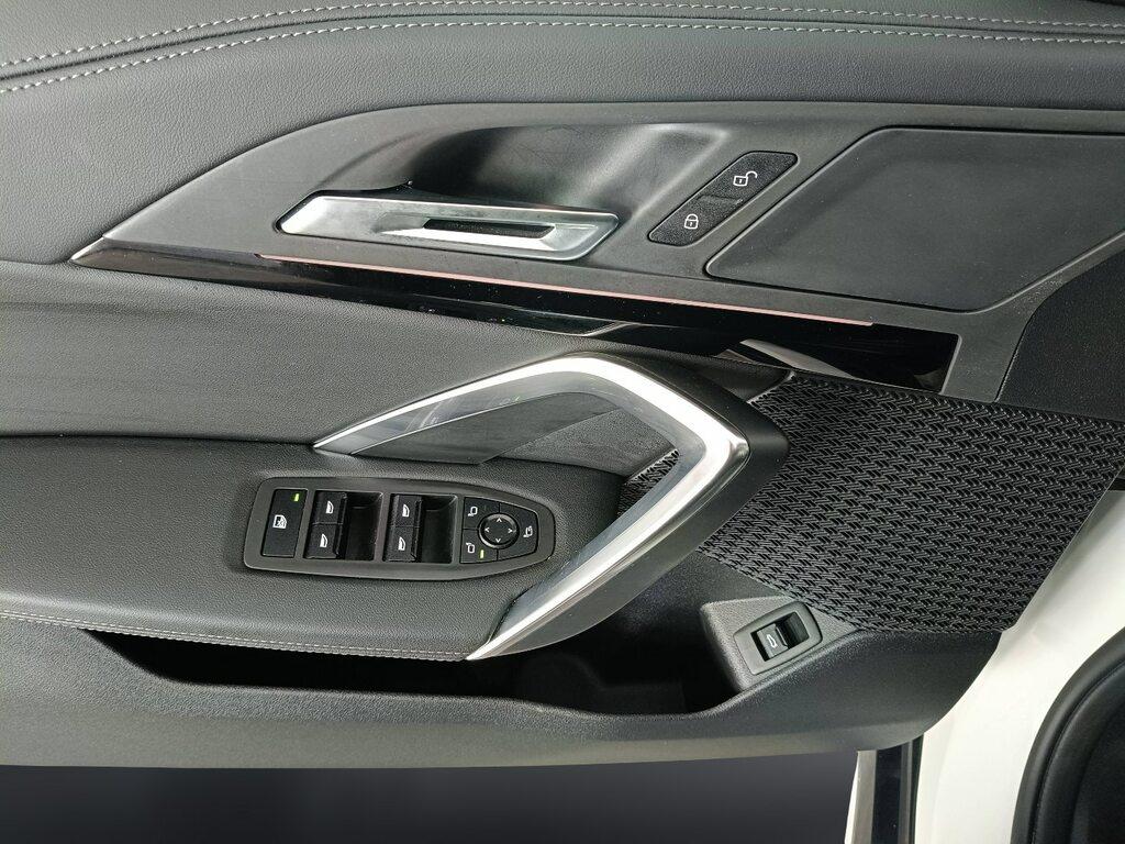 BMW iX1 edrive 20 X-Line