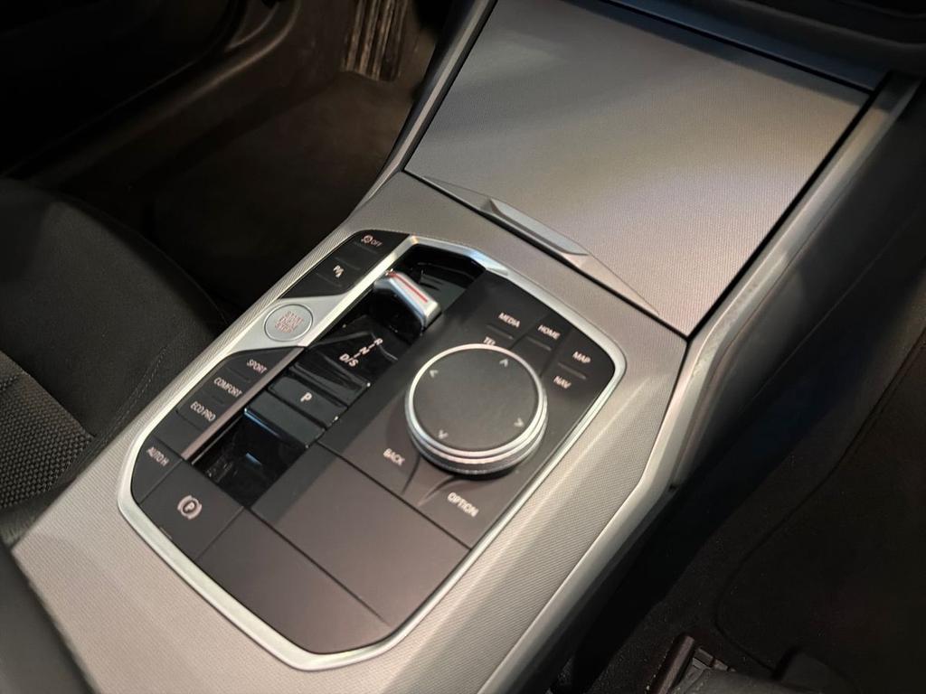 BMW Serie 3 320d Touring mhev 48V auto