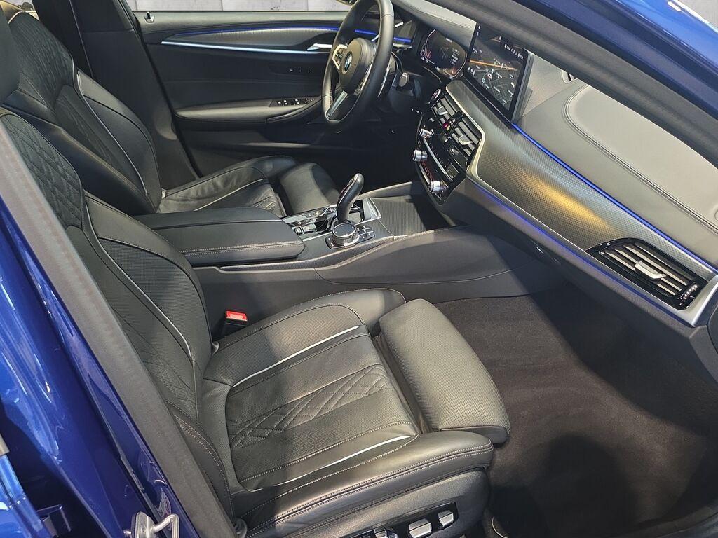 BMW Serie 5 M M550i mhev 48V xdrive