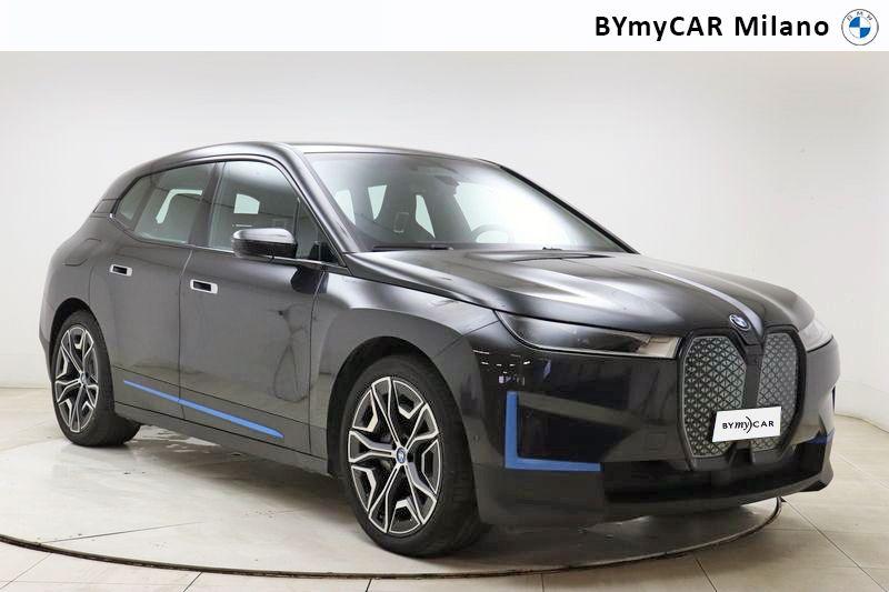 BMW iX xdrive40 pacchetto sportivo