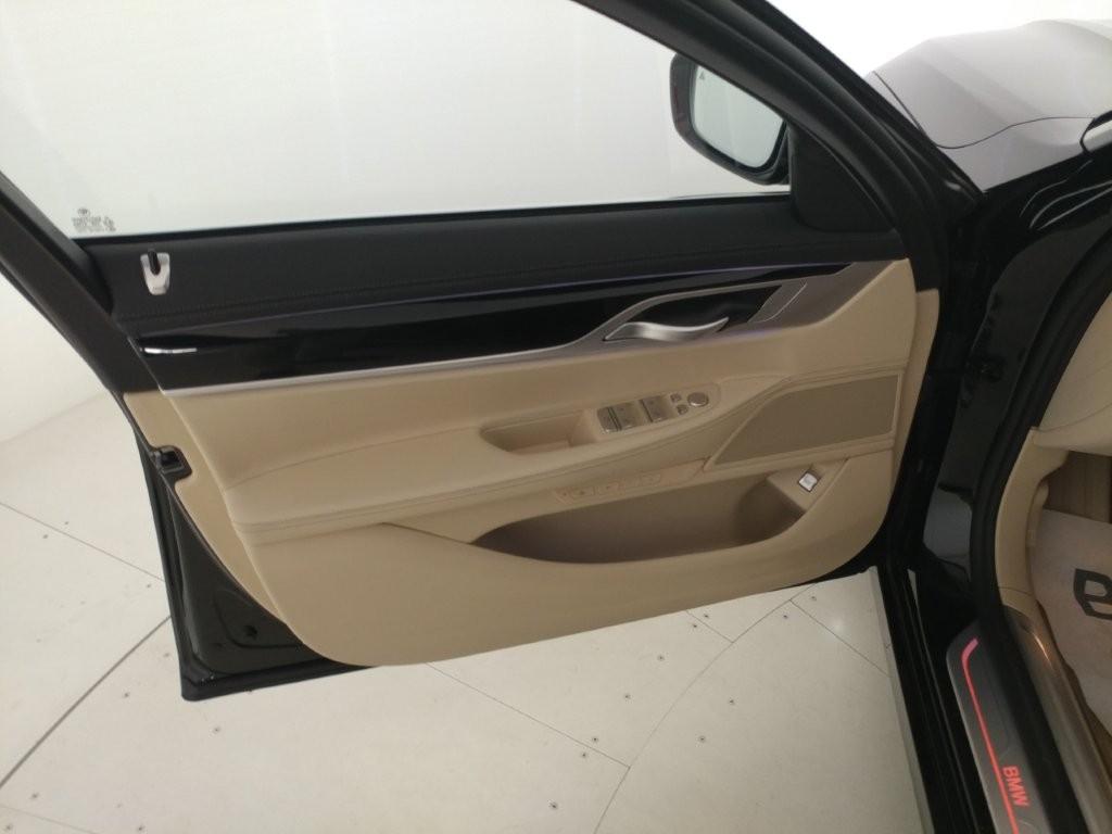 BMW Serie 7 740d mhev 48V xdrive auto