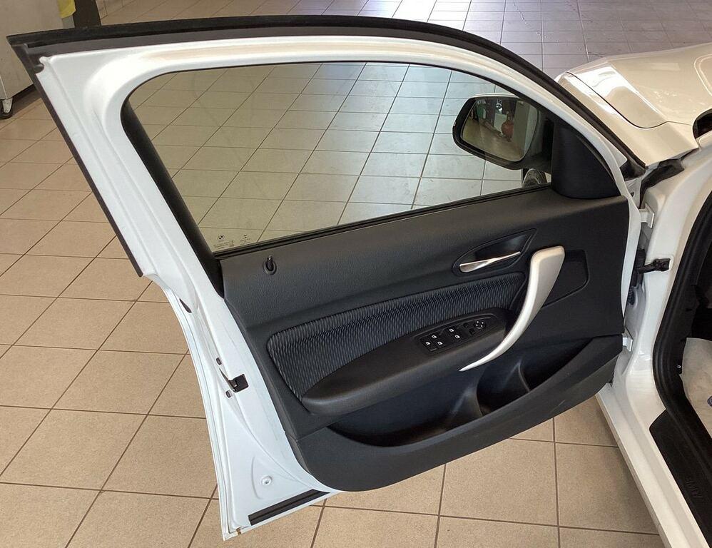 BMW Serie 1 120d Business 5p