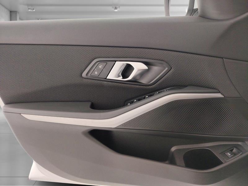 BMW Serie 3 320d Touring mhev 48V xdrive Sport auto