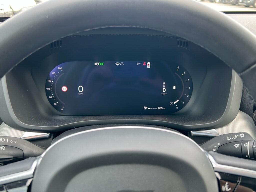 Volvo XC60 2.0 b4 Plus Dark awd auto