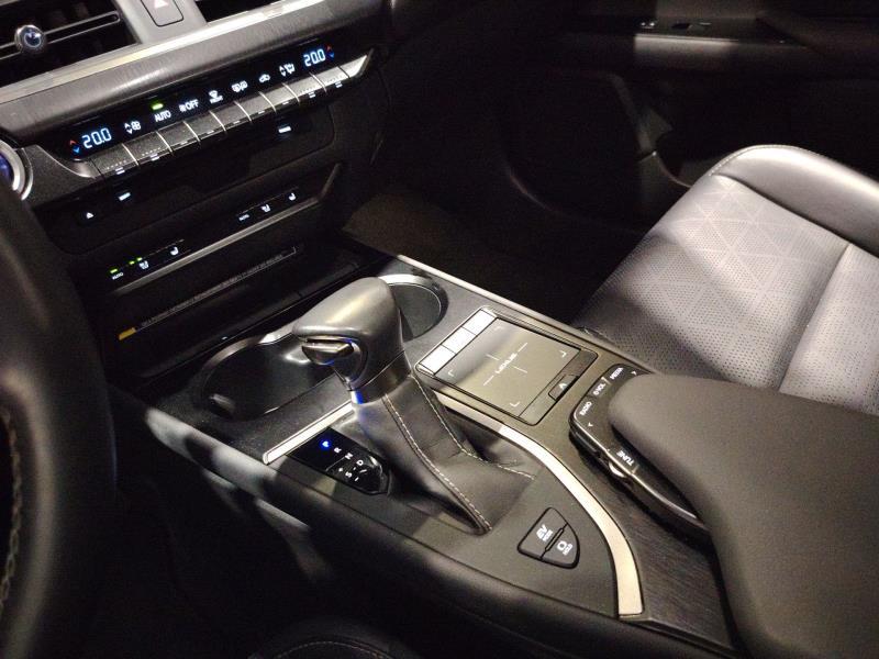 Lexus UX 250h Premium 2wd cvt my20