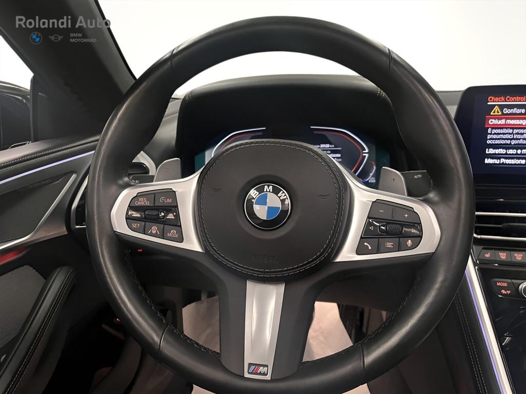 BMW Serie 8 840d Cabrio mhev 48V xdrive auto