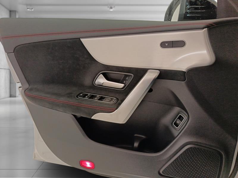 Mercedes CLA Shooting Brake 200 d AMG Line Premium auto