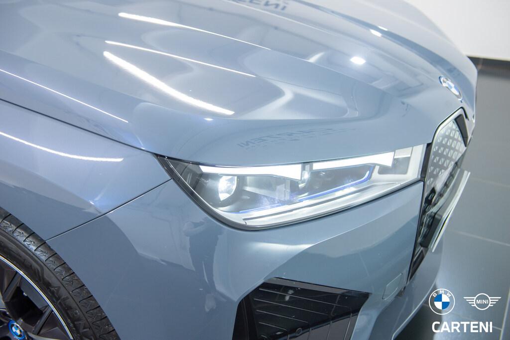 BMW iX xdrive50 pacchetto sportivo