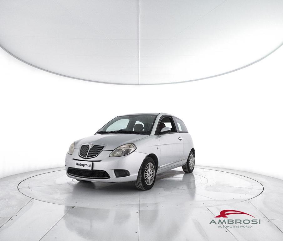 Lancia Ypsilon 1.3 mjt 16v Oro Bianco 90cv