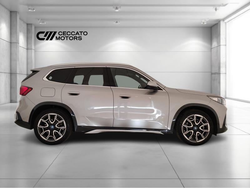 BMW iX1 30 xdrive X-Line