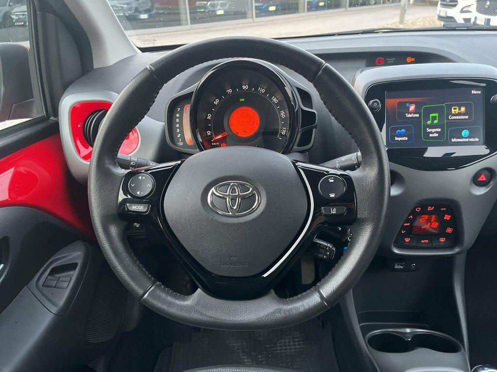 Toyota Aygo 5p 1.0 x-play 72cv