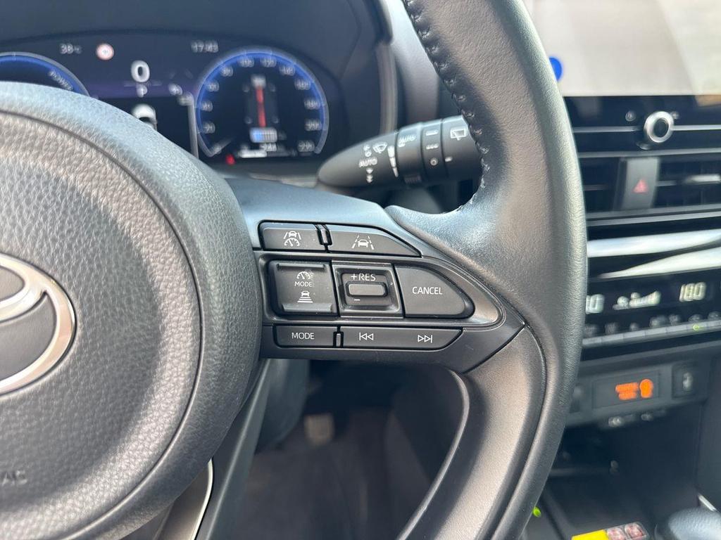 Toyota Yaris Cross 1.5h Lounge fwd 130cv e-cvt