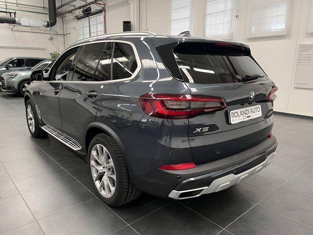 BMW X5 xdrive40d mhev 48V xLine auto
