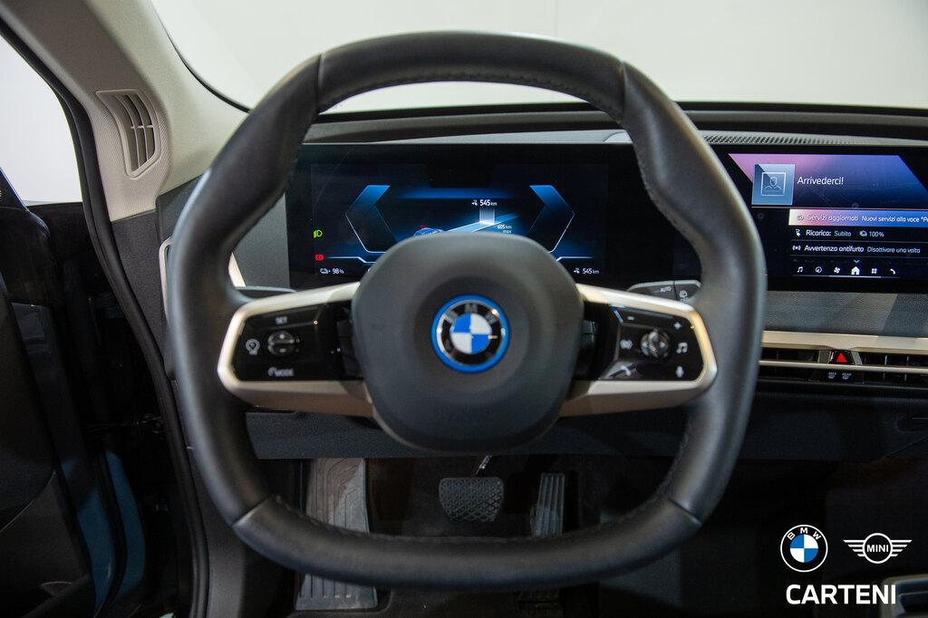 BMW iX xdrive50 pacchetto sportivo