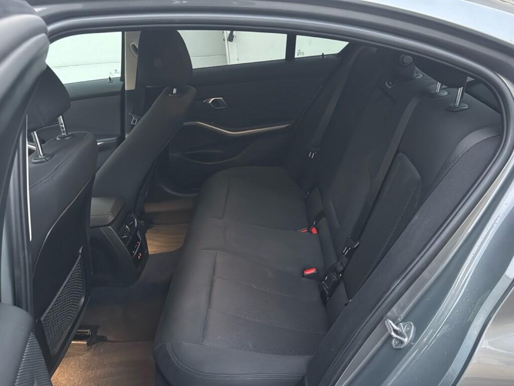 BMW Serie 3 320d mhev 48V auto